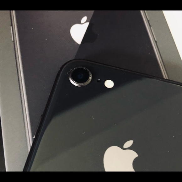 iPhone 8 64 GB Space Gray - Picture 12 of 16